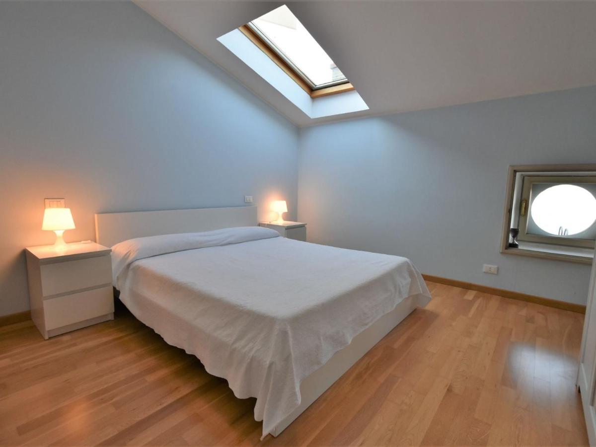 Apartment Duomo Mansarda By Interhome Iseo Exterior photo